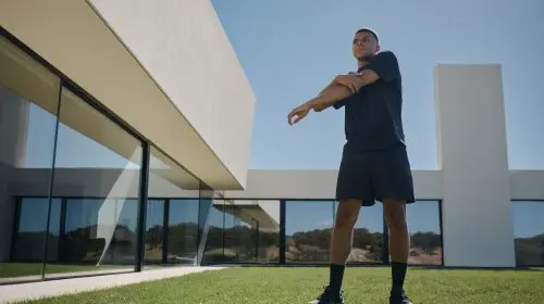 Kylian Mbappé este primul ambasador global de wellness al Fairmont Hotels