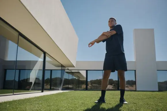 Kylian Mbappé este primul ambasador global de wellness al Fairmont Hotels