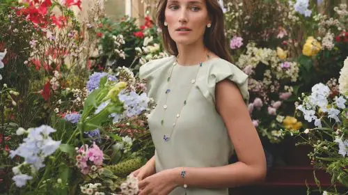 Van Cleef & Arpels adaugă noi modele în colecția Lucky Spring