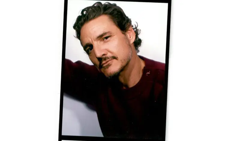Pedro Pascal este numit ambasador de brand al casei de modă Chanel