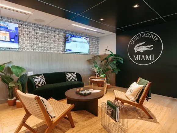 Lacoste aduce luxul la Miami Open