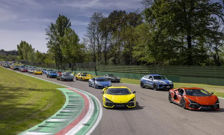 Automobili Lamborghini sărbătorește 63 de ani