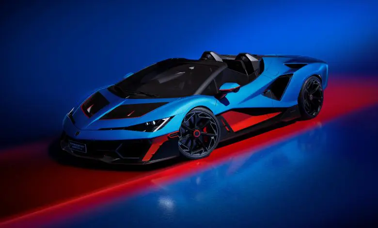 Automobili Lamborghini a lansat Fenomeno Roadster