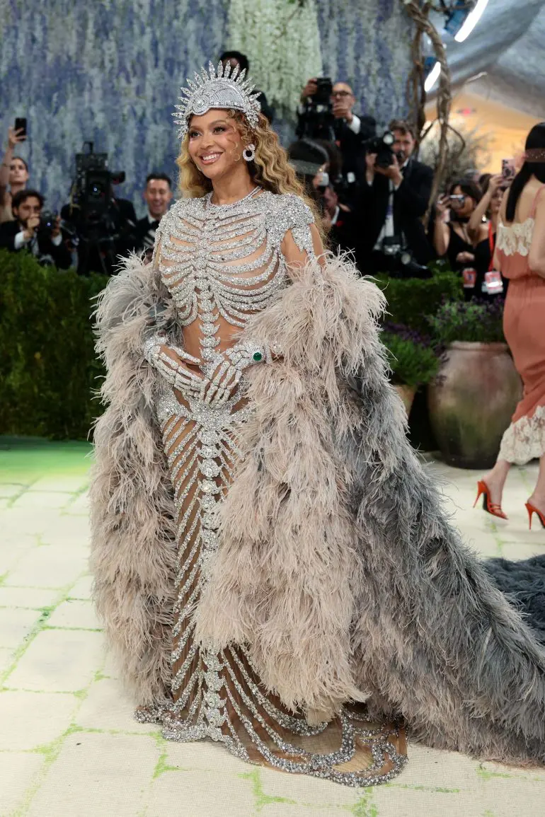 Beyoncé in Olivier Rousteing 