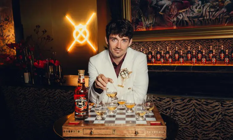 Chivas Regal și Charles Leclerc lansează un whisky de 16 ani în ediție limitată