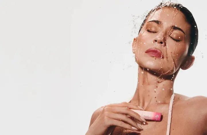 Kylie Cosmetics lansează o nouă colecție de vară pentru buze
