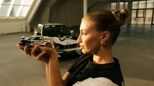 BMW Group și LEGO Group aduc un omagiu legendei pe circuit BMW M3 E30