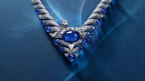 Noua colecție Cartier High Jewelry pune reflectoarele pe pietrele prețioase colorate