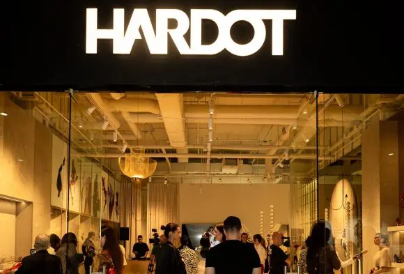 HARDOT deschide primul concept store din București