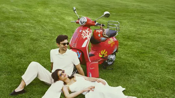 Assouline celebrează cea de-a 80-a aniversare a Vespa