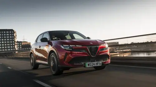 Alfa Romeo Junior Elettrica – Test drive despre eleganța italiană în mișcare