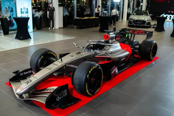 Monopostul Audi Formula 1 și noul Audi RS 5 în premieră la Porsche Pipera