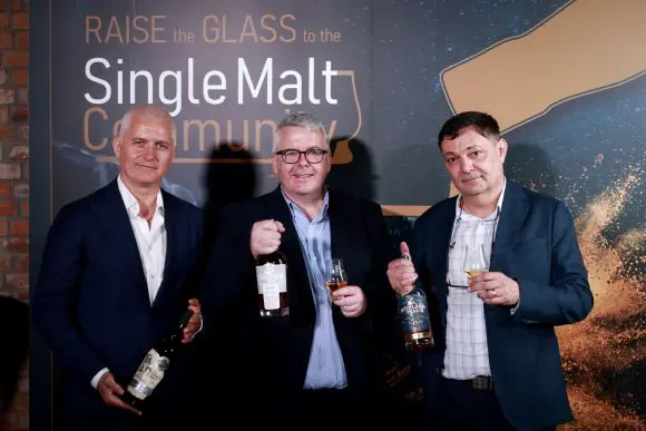 Alexandrion Group face o nouă investiţie în dezvoltarea categoriei single malt din România prin lansarea Single Malt Community