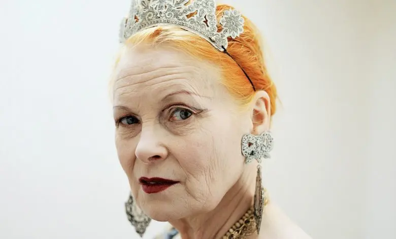 Expoziția „Vivienne Westwood & Jewellery” ajunge în Europa