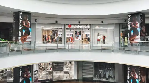lululemon își face debutul în România