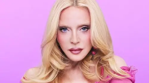 Madonna este noua imagine KIKO Milano