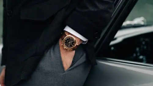 Breitling și Aston Martin prezintă modelul Top Time, un omagiu adus legendarului DB5