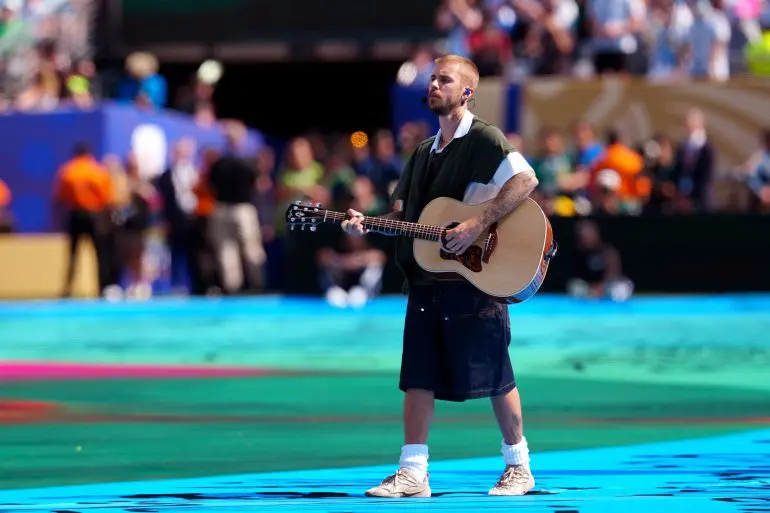 Bieber FIFA halftime show