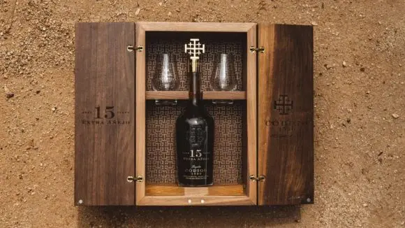Código 1530 lansează o tequila veche de 15 ani dedicată colecționarilor