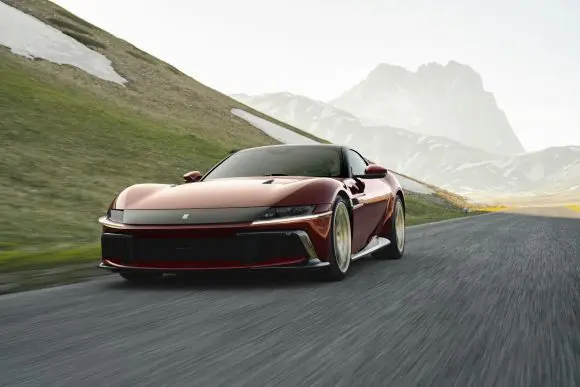 Ferrari 12Cilindri Manuale – O nouă expresie a a ADN-ului mărcii