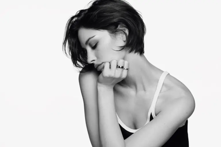 Gracie Abrams Coco Mademoiselle Chanel