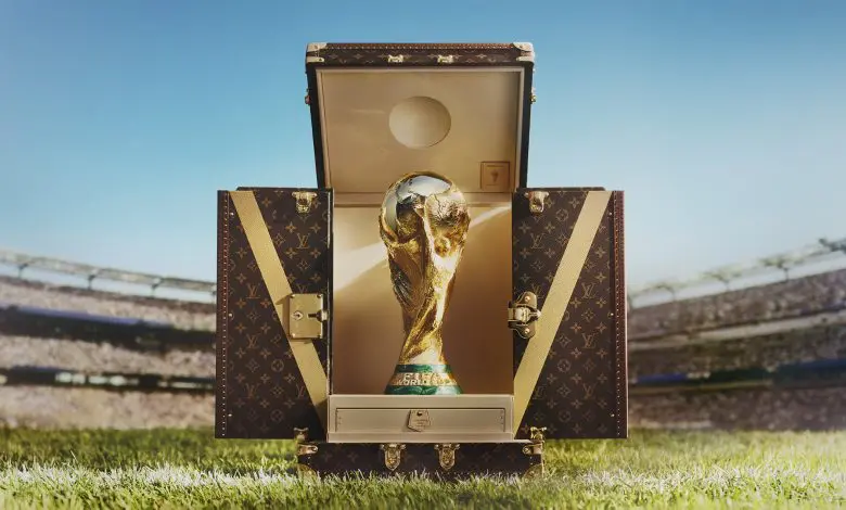Louis Vuitton readuce celebrul Trophy Trunk la finala Cupei Mondiale FIFA 2026