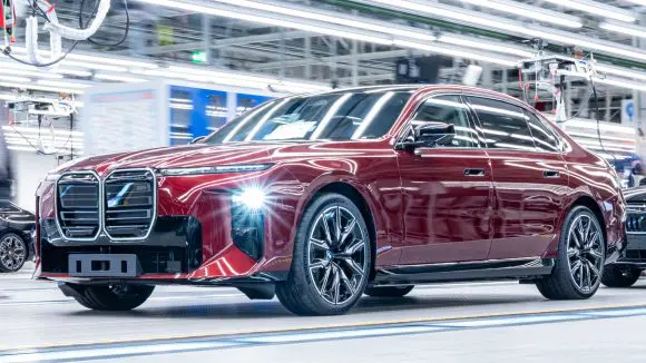 Noul BMW Seria 7 intră în producție la fabrica BMW Group din Dingolfing