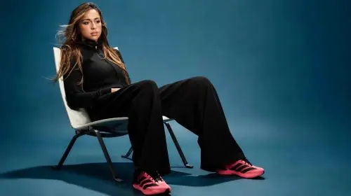 Tate McRae este imaginea campaniei noului model adidas Climacool