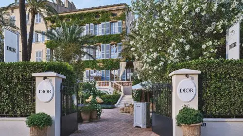 Dior readuce haute cuisine la Saint-Tropez prin redeschiderea restaurantului Monsieur Dior
