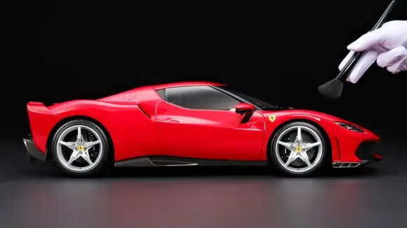 Amalgam a lansat varianta miniaturală a Ferrari 296 Speciale la un preț de 19.995 de dolari