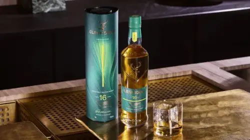 Glenfiddich dezvăluie un nou whisky realizat alături de Aston Martin Formula One Team