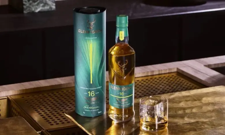 Glenfiddich dezvăluie un nou whisky realizat alături de Aston Martin Formula One Team