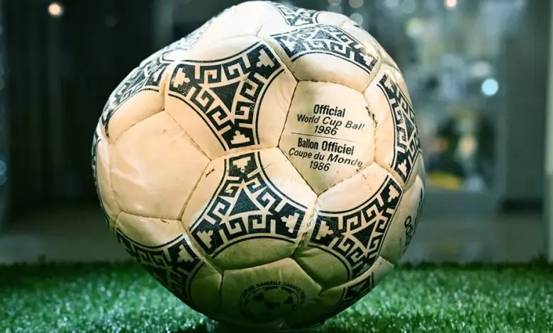 Mingea lui Maradona de la Cupa Mondială s-a vândut cu 3,35 milioane de dolari