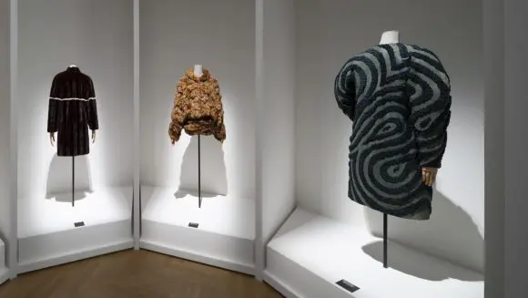 Fendi celebrează creațiile lui Karl Lagerfeld printr-o expoziție la Roma
