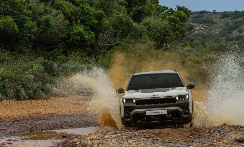 Noul Jeep Compass 4xe complet electric, cu o putere de 375 CP, este acum disponibil pentru comenzi în întreaga Europă