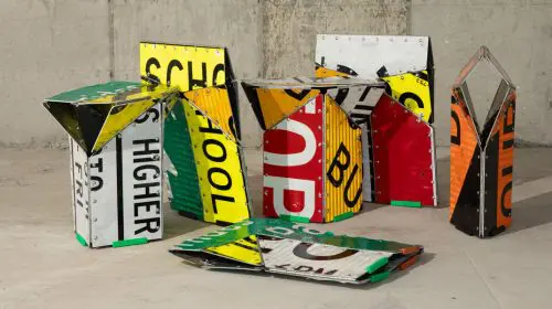 Heron Preston transformă indicatoarele rutiere din New York în piese de mobilier