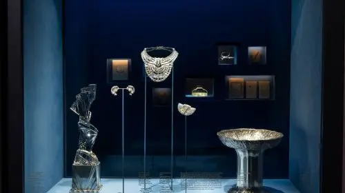 Un colier cu diamante Van Cleef & Arpels în valoare de 4 milioane de euro a fost furat dintr-un muzeu din Viena