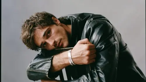 Cartier prezintă noi variante ale colecției Love Unlimited cu Jacob Elordi și Isabella Elordi