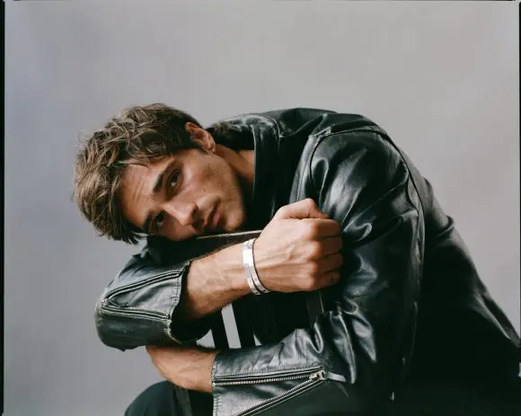 Cartier prezintă noi variante ale colecției Love Unlimited cu Jacob Elordi și Isabella Elordi