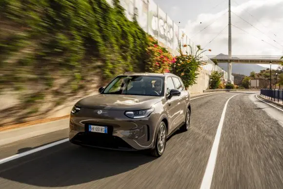 Leapmotor B03X: un nou crossover urban inteligent