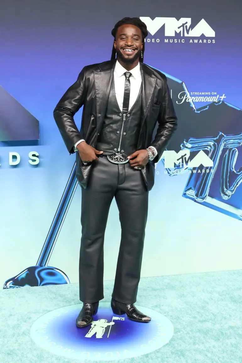 Shaboozey in Chrome Hearts
