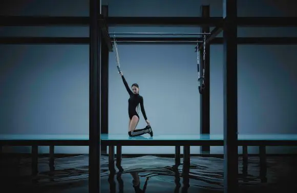 adidas Originals prezintă prima colecție realizată în colaborare cu artista K-pop JENNIE