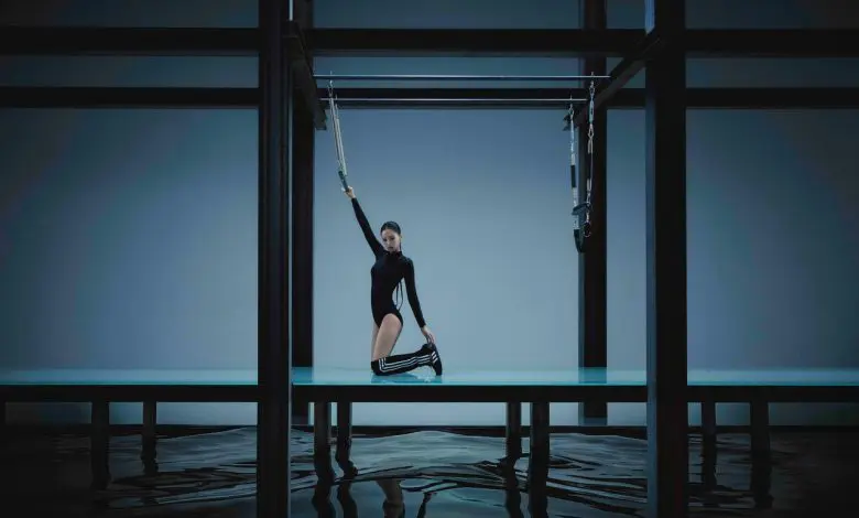 adidas Originals prezintă prima colecție realizată în colaborare cu artista K-pop JENNIE