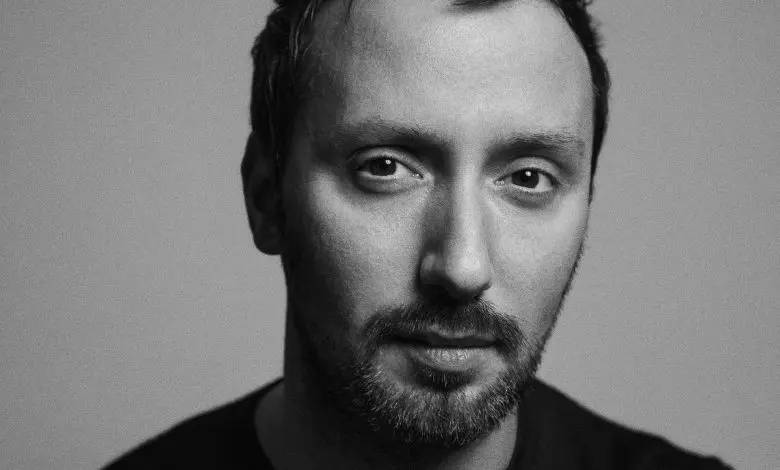 Saint Laurent confirmă retragerea lui Anthony Vaccarello din rolul de director de creație