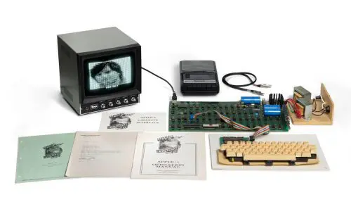 Computerul Apple-1 s-a vândut cu 1,15 milioane de dolari