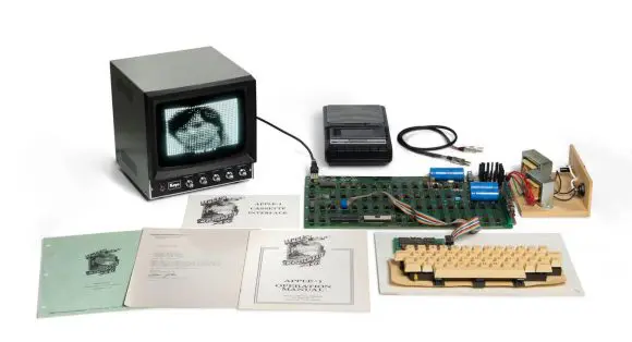 Computerul Apple-1 s-a vândut cu 1,15 milioane de dolari