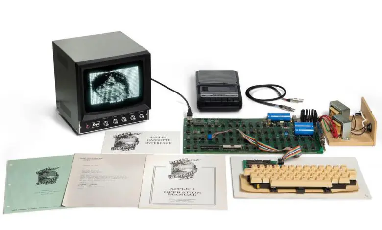 Computerul Apple-1 s-a vândut cu 1,15 milioane de dolari