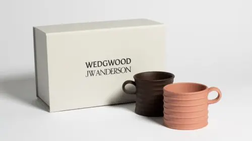JW Anderson și Wedgwood lansează a doua colecție de căni din ceramică Jasperware