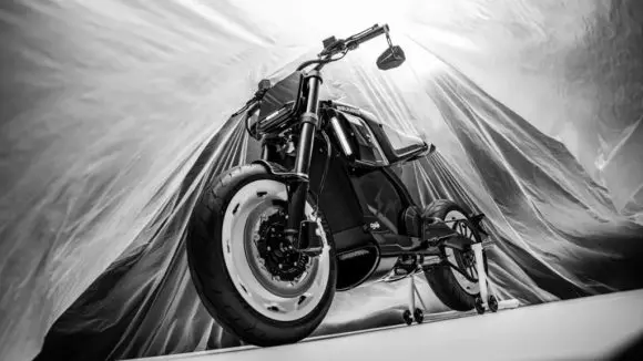 Brabus și Hiroshi Fujiwara lansează o motocicletă electrică în ediție limitată