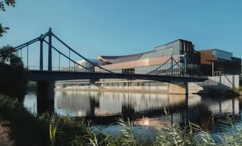 Un nou muzeu de artă contemporană se deschide într-o fostă fabrică Renault